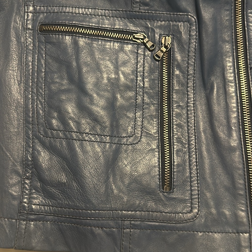 DKNY - Blue Leather Jacket - Medium - Picture 4 of 9